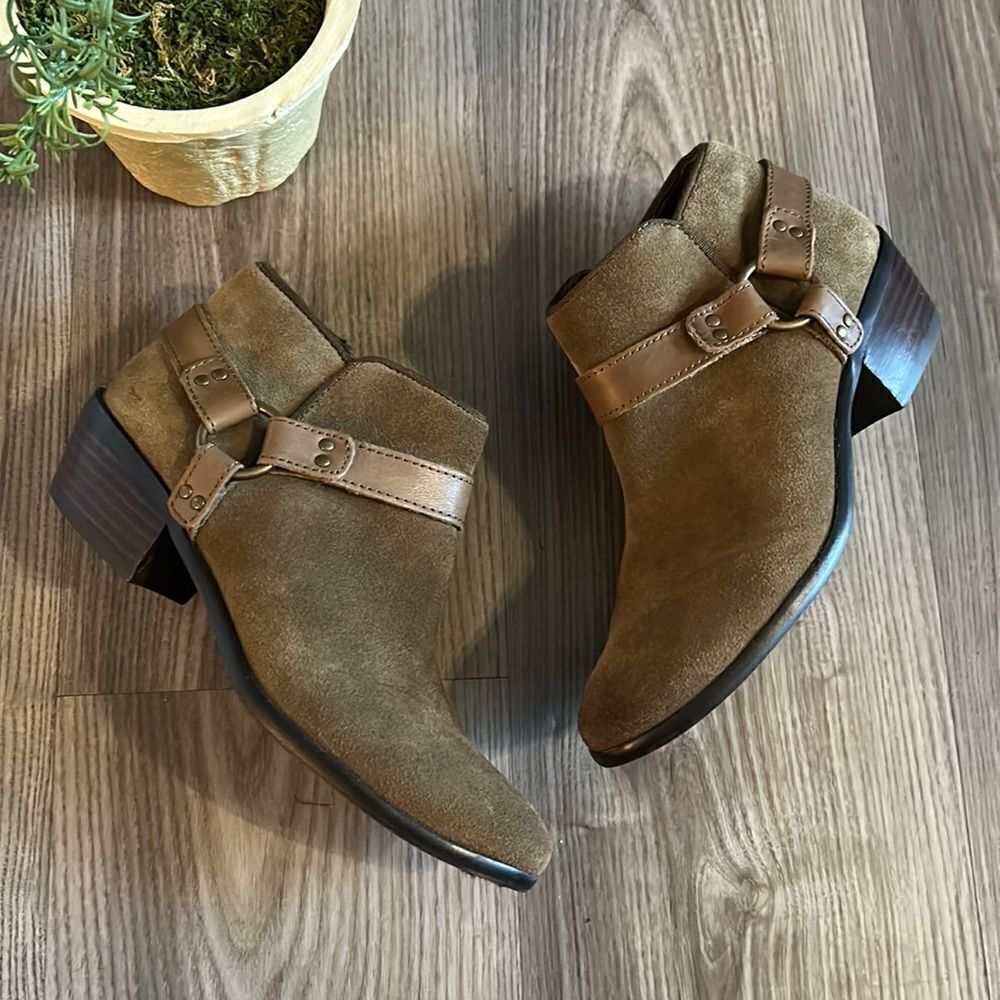 SAM EDELMAN PHOENIX GREEN AND TAN ANKLE BOOTIE GENUINE SUEDE SIZE 6